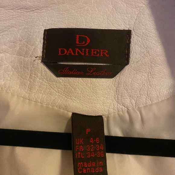 Danier White Leather Jacket - Women’s S - Picture 5 of 5